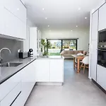 Bonjour House By Ici