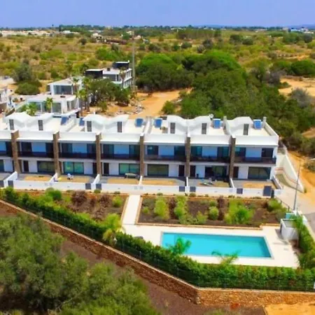 Bonjour House - Sea View & Pool And Garden & Bbq Albufeira