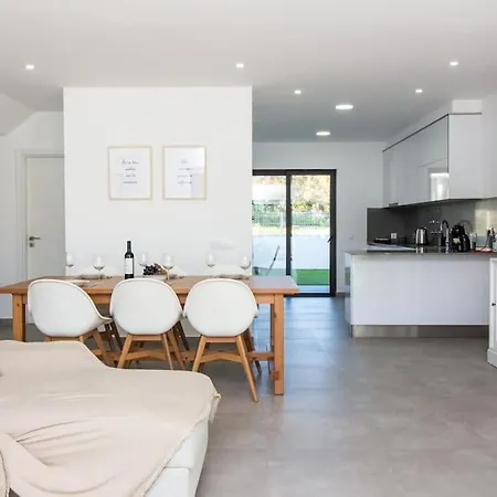 Bonjour House - Sea View & Pool And Garden & Bbq Albufeira